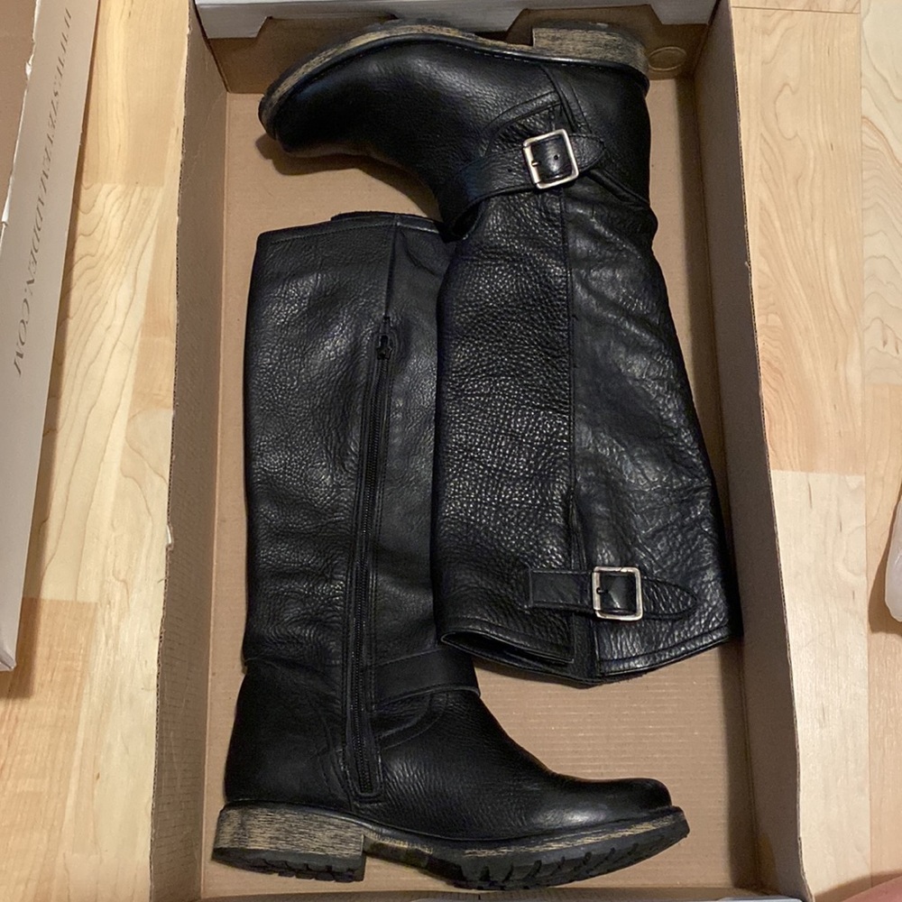 Steve Madden Black Leather Fairmont Boot Size 7.5. Great Condition. See pics. - Picture 2 of 15